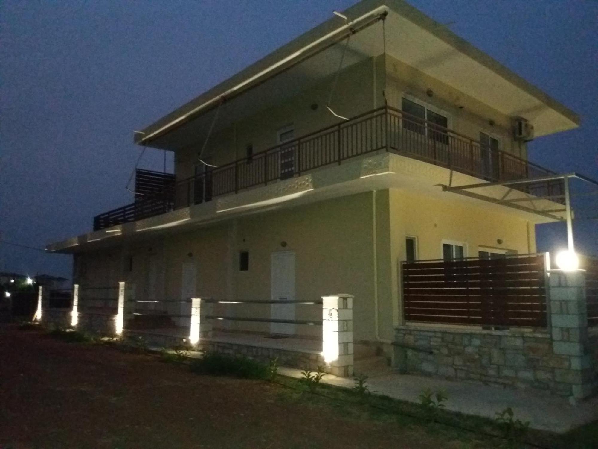 Nereids Apartments-pronoe