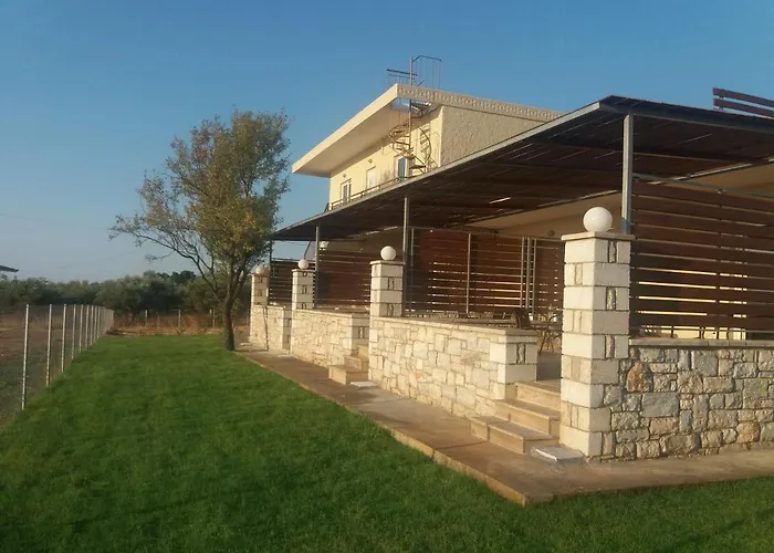 Nereids Apartments-Pronoe